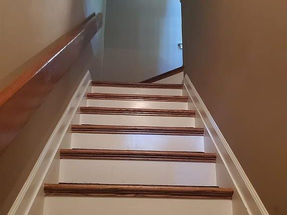 3rd image of 605 Commons Dr #5
