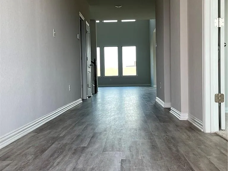 14109 Pennington Ln — Photo 3