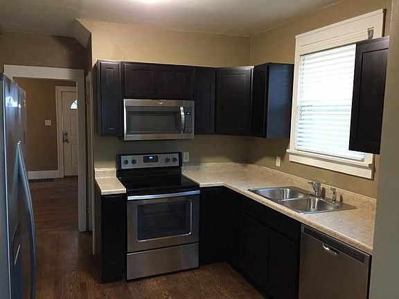 2nd image of 1105 A Ave NW