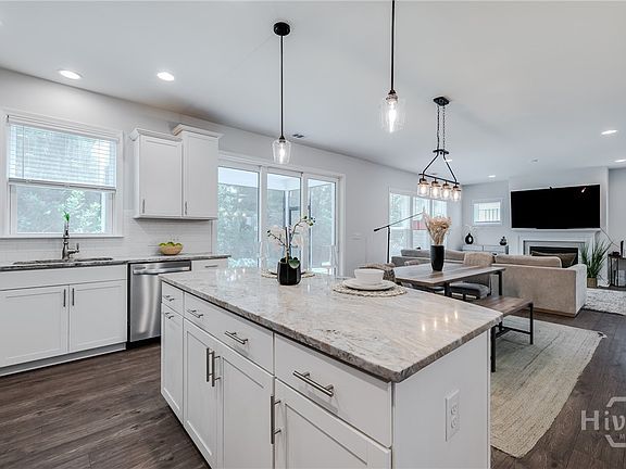 5th image of 104 Kingbird Court