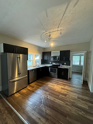 1111 Lincoln Ave NW Photo 1