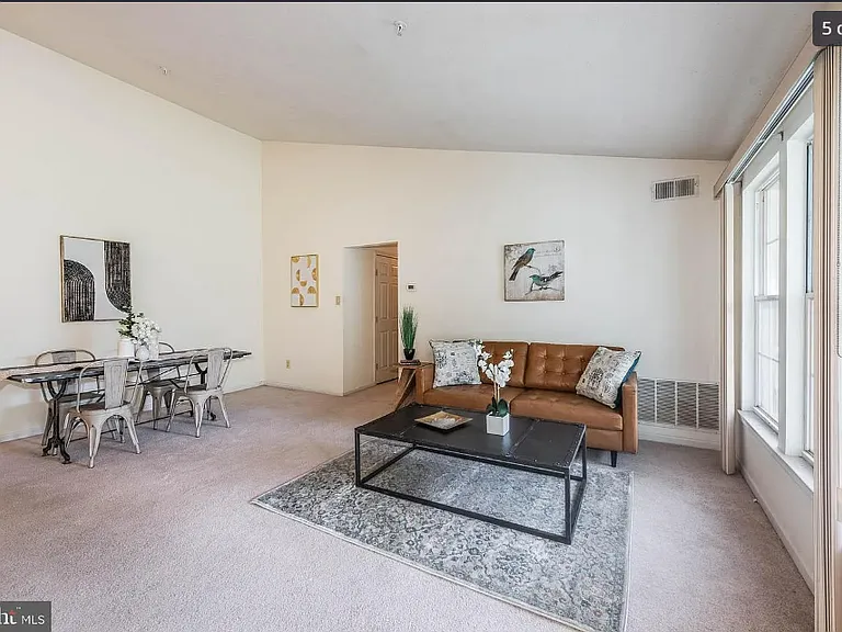 3133 Katewood Ct — Photo 10