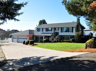 955 Cemetery Rd, Ridgefield, WA 98642