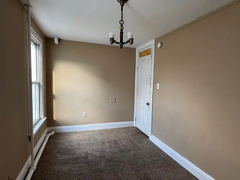 209 Reno Ave — Photo 10