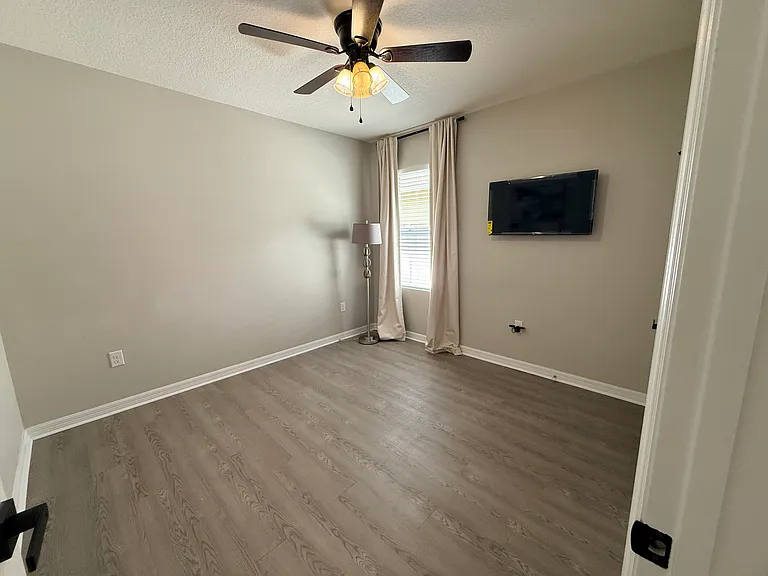 1593 Diamond Loop Dr — Photo 9