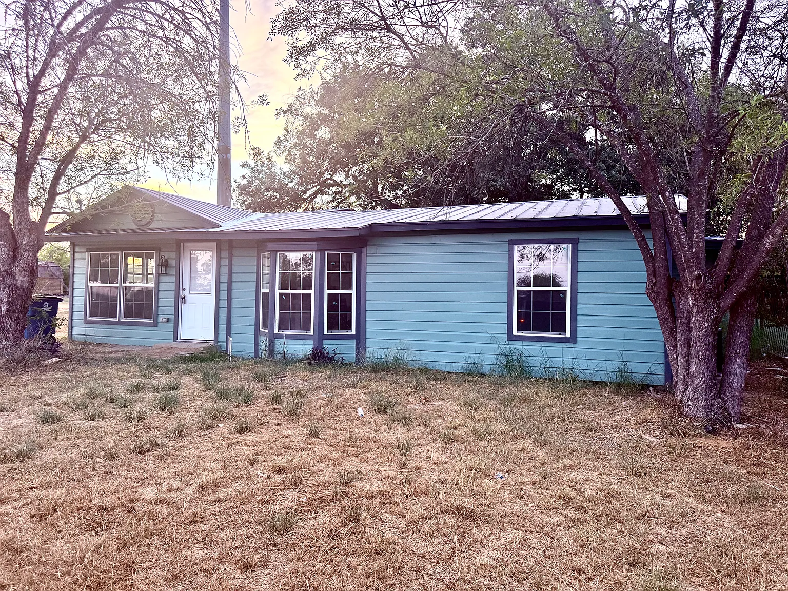 1925 Standish St — Photo 1