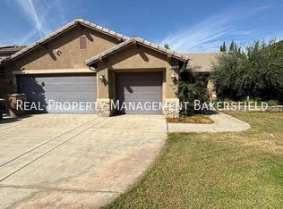 9012 Rockefeller St, Bakersfield, CA 93311