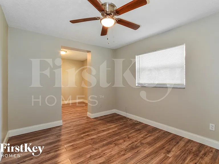 561 Hibiscus Rd — Photo 10