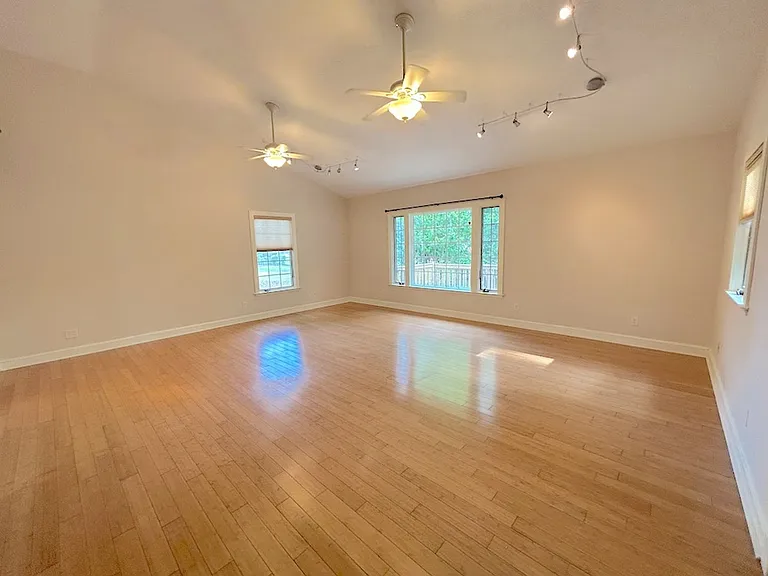 54 Falligant Ave — Photo 6
