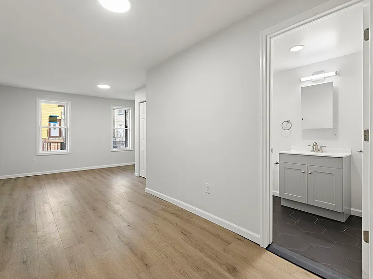 173 Van Horne St #1 — Photo 14
