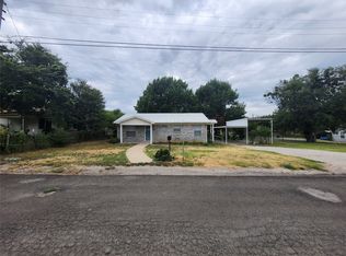 409 N Lane St, Decatur, TX 76234
