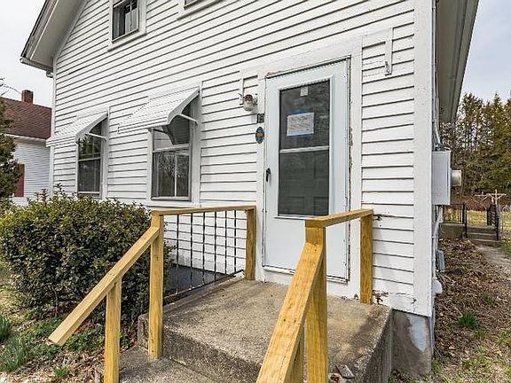 2nd image of 19 Palmer Ln