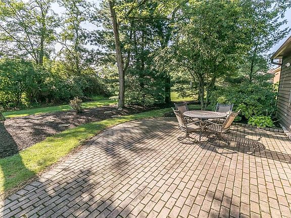 4th image of 14751 Regency Dr