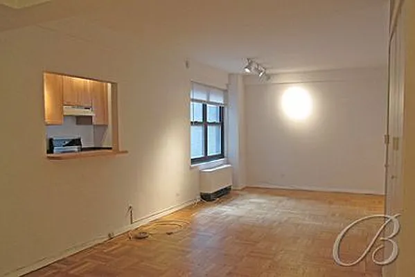 Rented by Bellmarc Realty | media 2