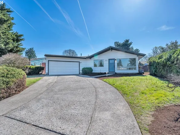 12124 NE Sacramento St, Portland, OR 97220