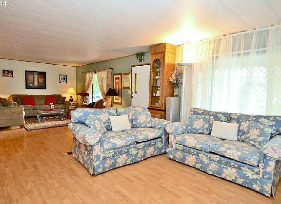 4th image of 5404 NE 121st Ave Unit 81