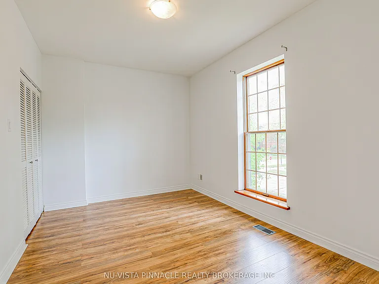343 Princess Ave — Photo 18