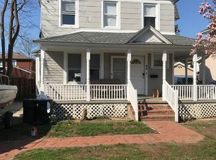 44 Johnson Pl, Woodmere, NY 11598