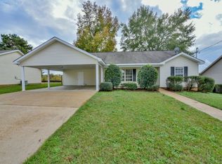 12344 S Pointe Dr, Moundville, AL 35474