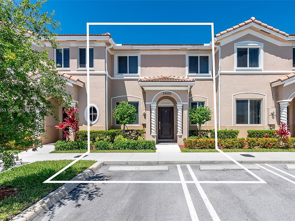 1st image of 2405 SE 10th St #2405