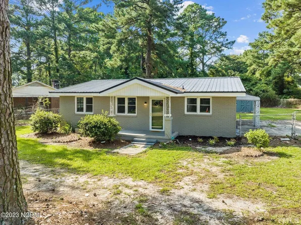 1911 Farrior Avenue SE, Wilson, NC 27893
