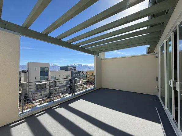 10984 S Lake Run Rd #156, South Jordan, UT 84009