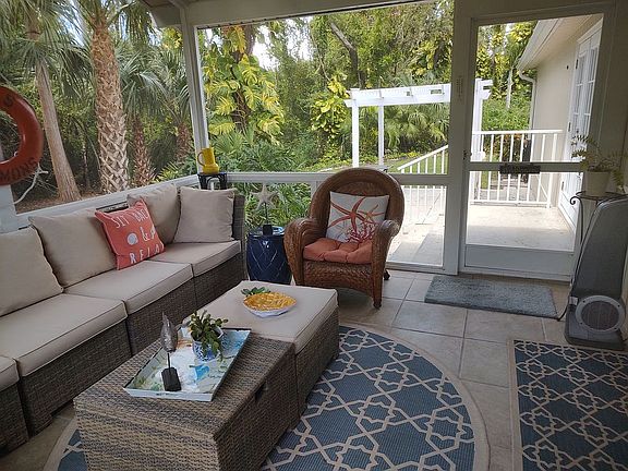 5th image of 5538 San Luis Dr