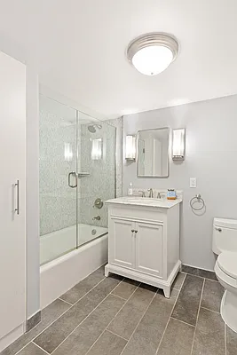 Sold by Compass | media 21