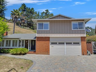 10 Banff Way, Pacifica, CA, 94044