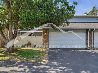 2598 S Vaughn Way APT B, Aurora, CO 80014