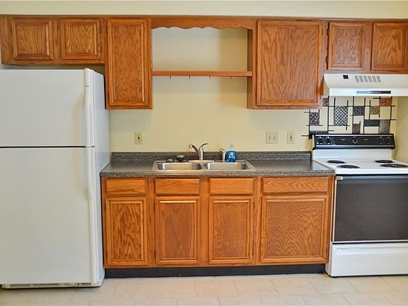 4th image of 504 Maple Brook Dr Unit 500