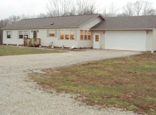 11601 N Fox Rd, Marshall, IL 62441