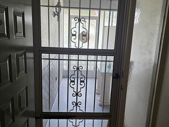 2nd image of 2516 Larkin Dr #2516