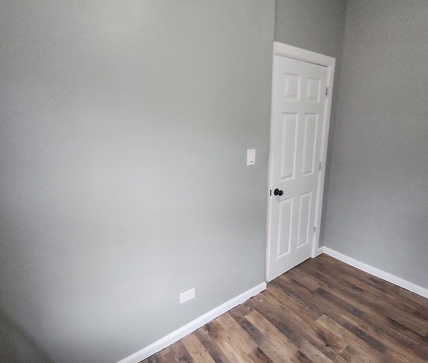 1st image of 10535 S Lasalle St #1