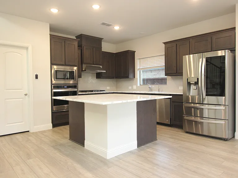 3810 Honeycomb Holw — Photo 2