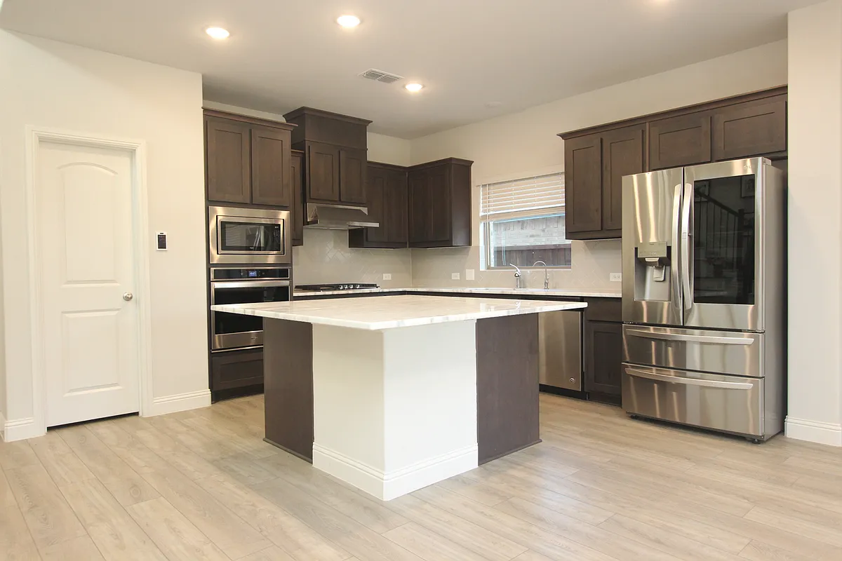 Building Photo - 3810 Honeycomb Holw