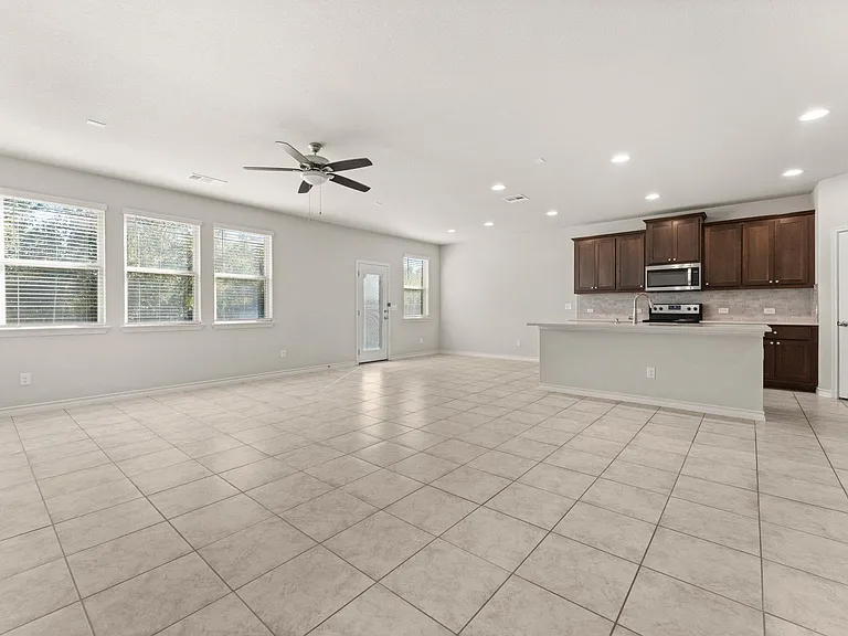 740 Aliso Trl — Photo 8