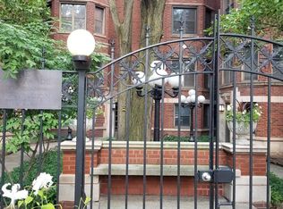 936 Washington Blvd APT 1N, Oak Park, IL 60302