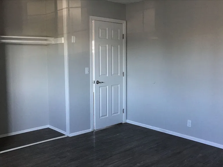 Villa Del Sol Apartments — Photo 52