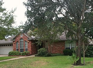 609 Coachlight Ct, College Station, TX 77845