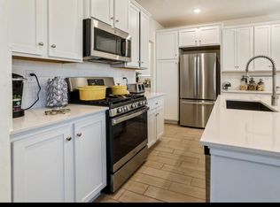 6458 E Riesling Dr, Fresno, CA 93727