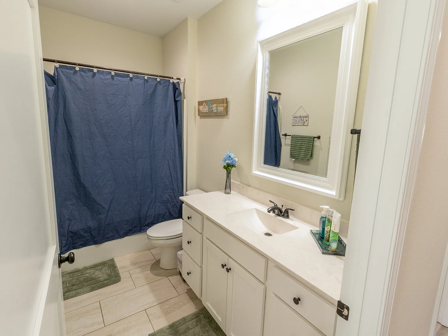 4 bed, 2253 sqft, $3,200 — Photo 4