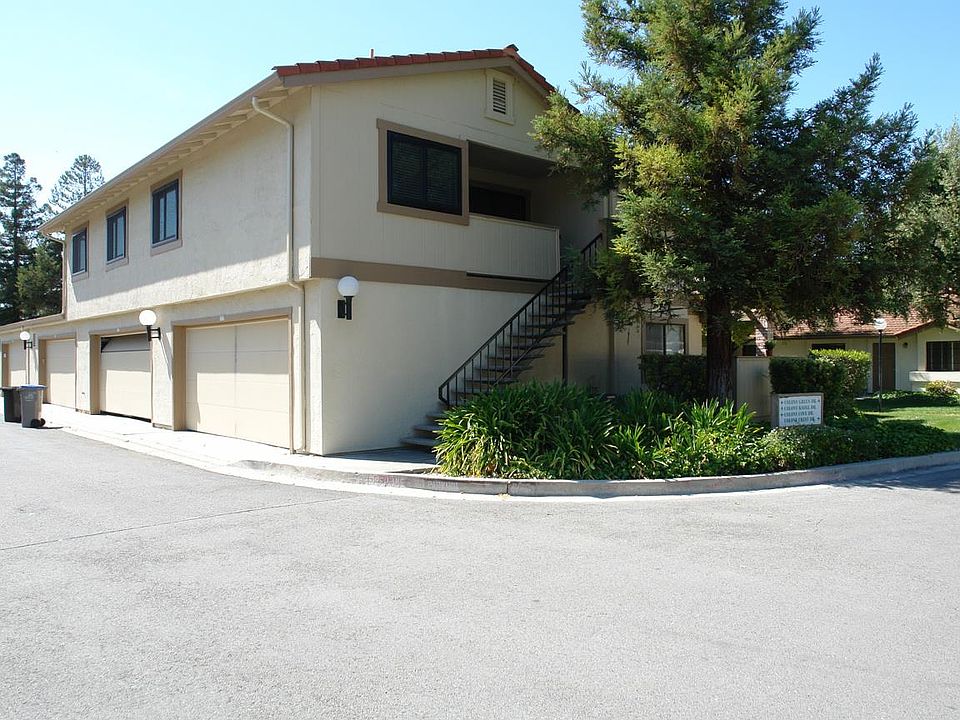 1st image of 401 Colony Knoll Dr