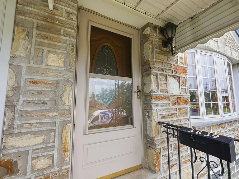3839 Janice St — Photo 24
