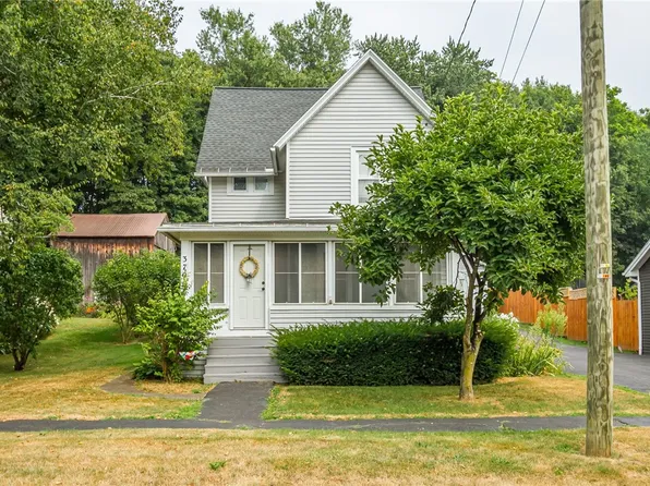 3796 Union St, Marion, NY 14505