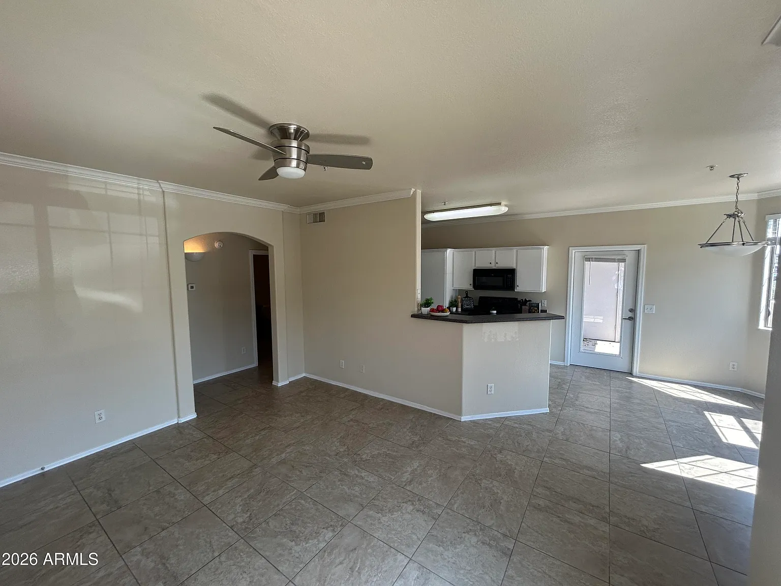 2 bed, 2.0 bath, 1056 sqft, $1,875 — Photo 2