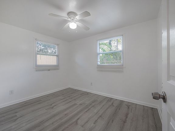 5th image of 4017 N Seminole Ave