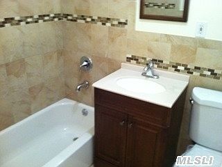 4th image of 72 Aberdeen St #1