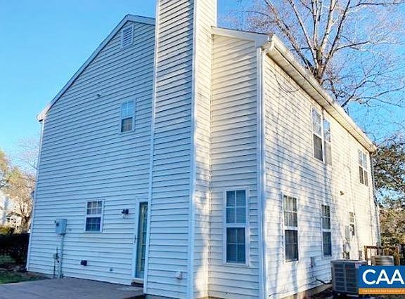 2nd image of 121 Birdwood Ct