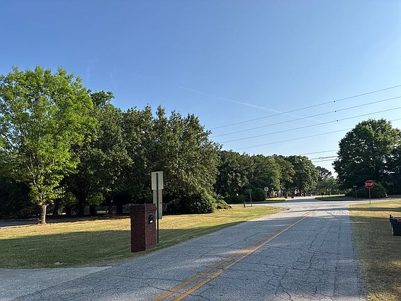 5th image of 101 Dodgen Rd